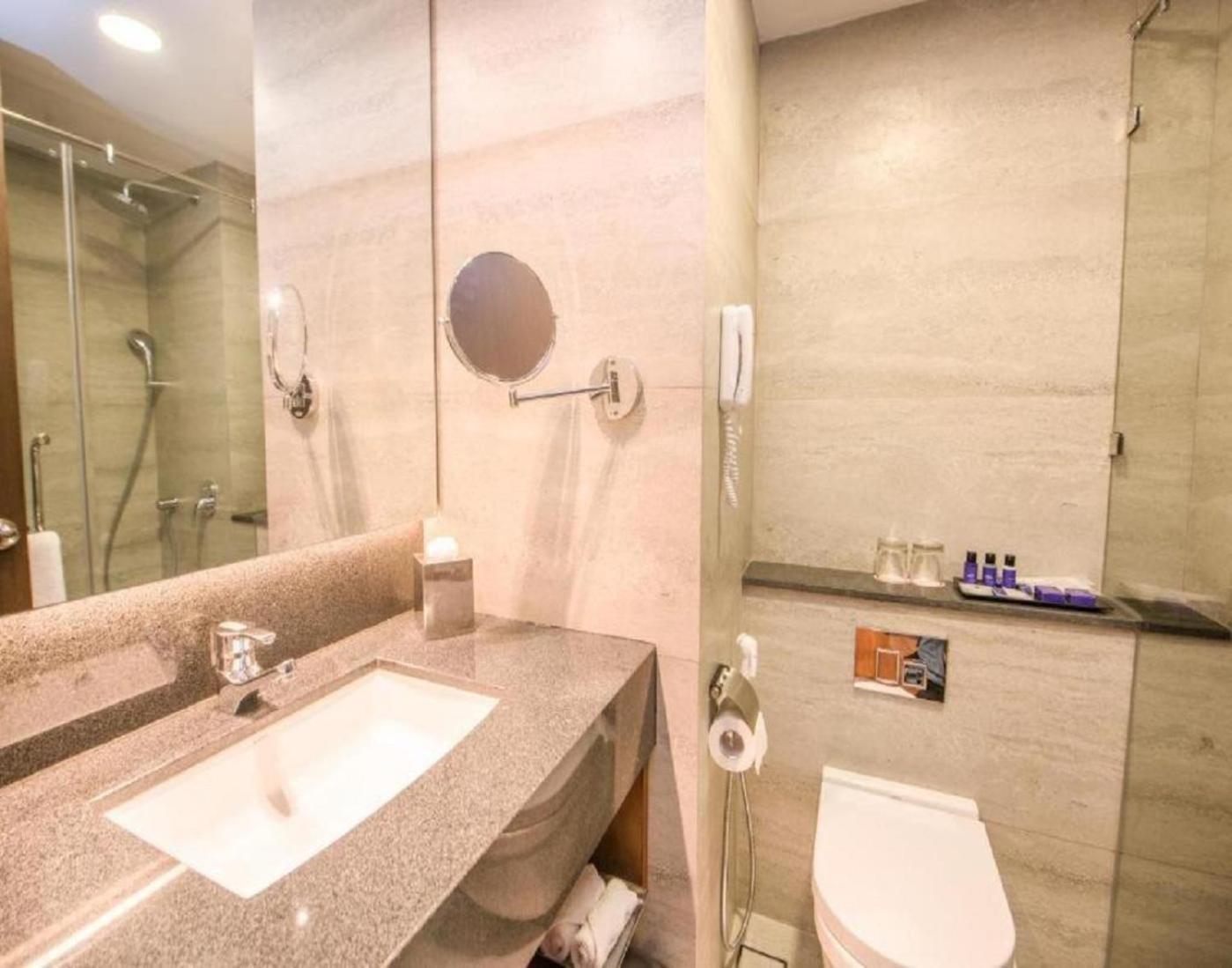 Hotel Aela Grand Near Delhi Airport By La Casa Нью-Дели Экстерьер фото